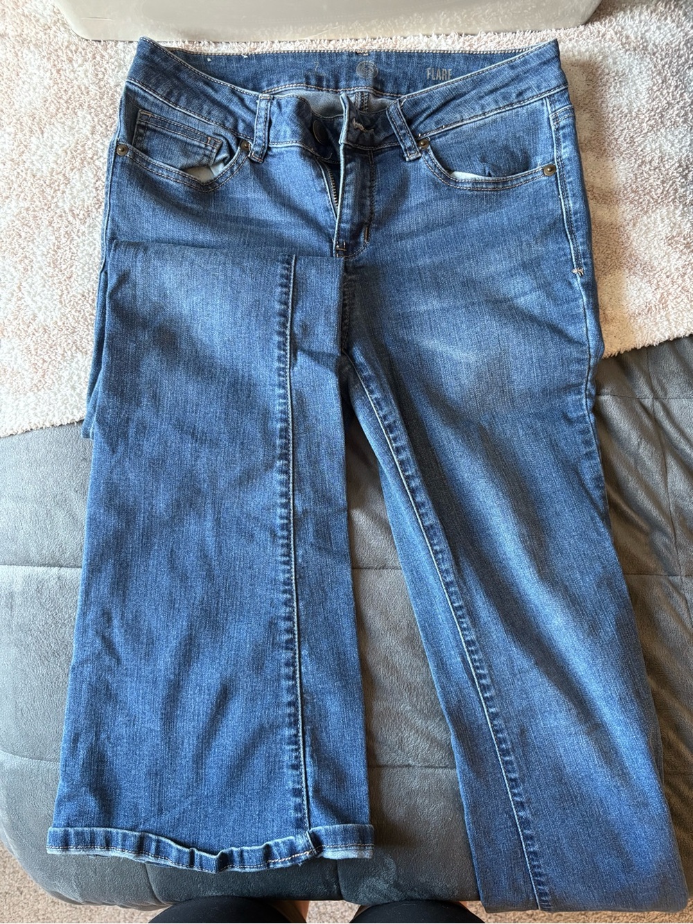 SO Wide Leg Flare Jeans in Medium Blue Wash